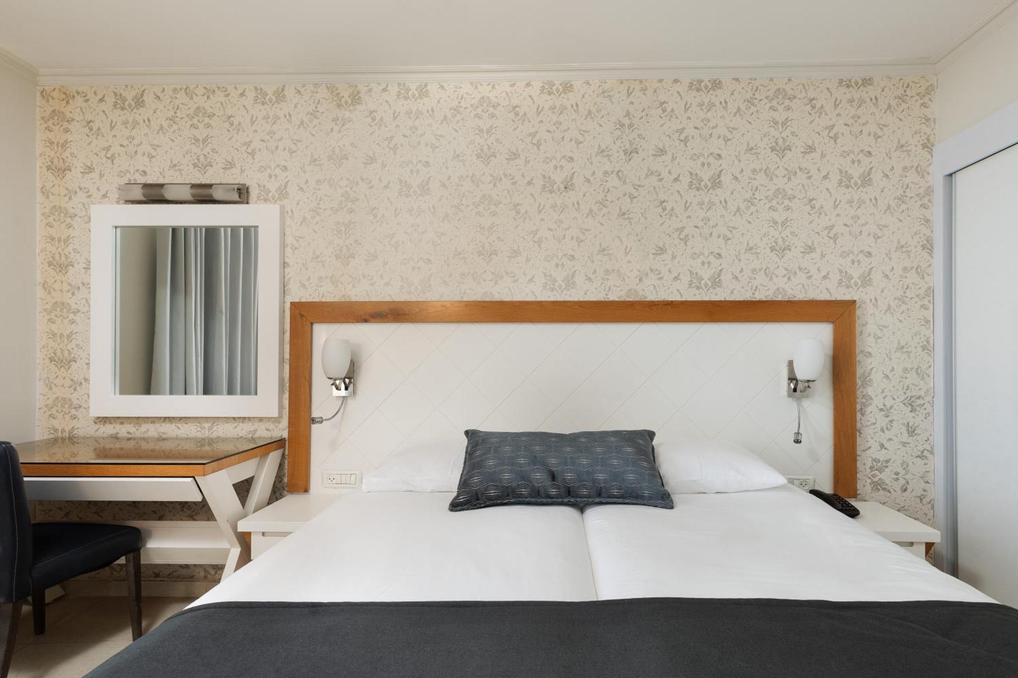 Residence Hotel Нетания Экстерьер фото